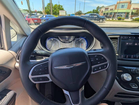 2022 Chrysler Pacifica Touring L