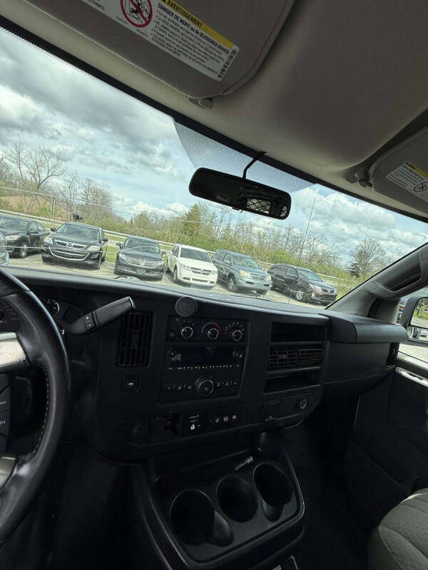 2017 Chevrolet Express 2500