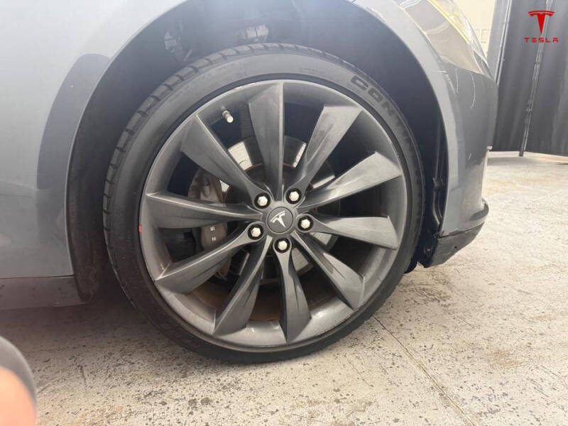 2013 Tesla Model S Performance