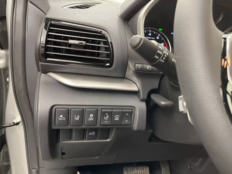 2026 Mitsubishi Eclipse Cross SE