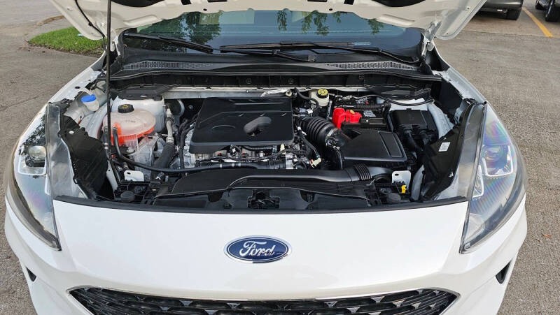 2020 Ford Escape SE