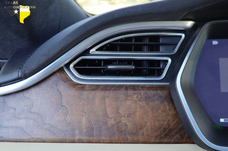 2016 Tesla Model S 90D