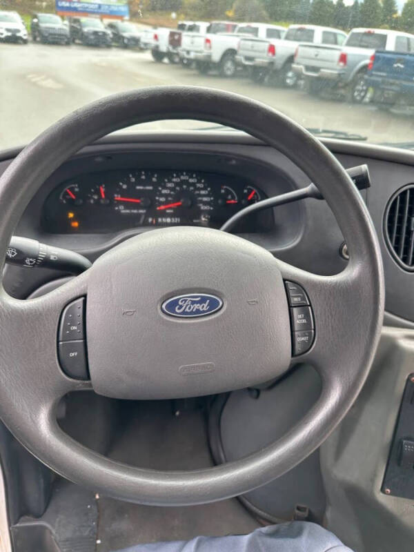 2005 Ford E-Series E-450 SD