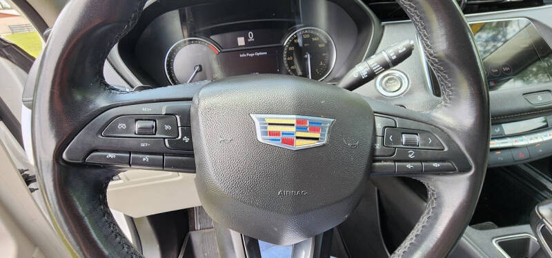 2019 Cadillac XT4 Premium Luxury