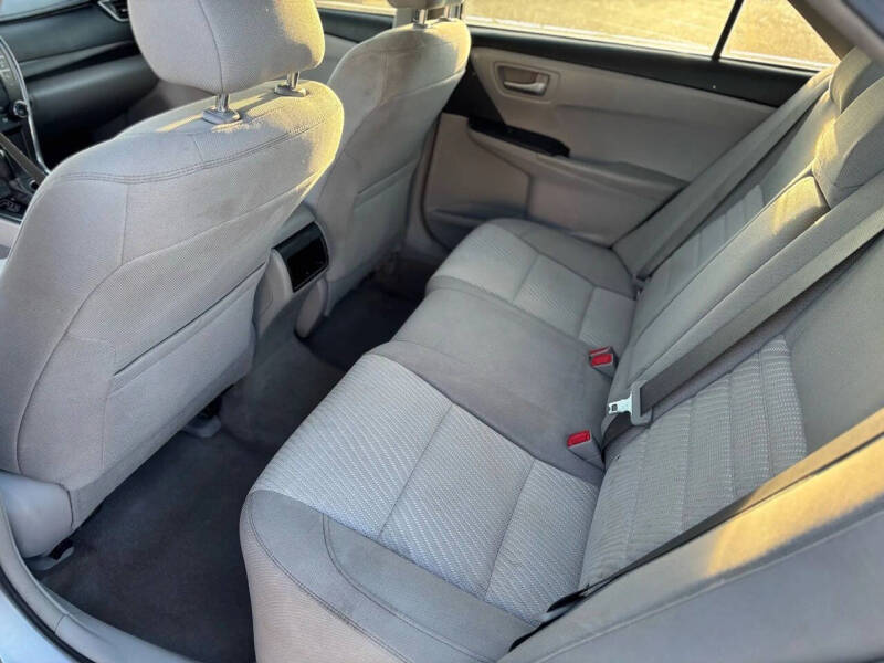 2016 Toyota Camry LE