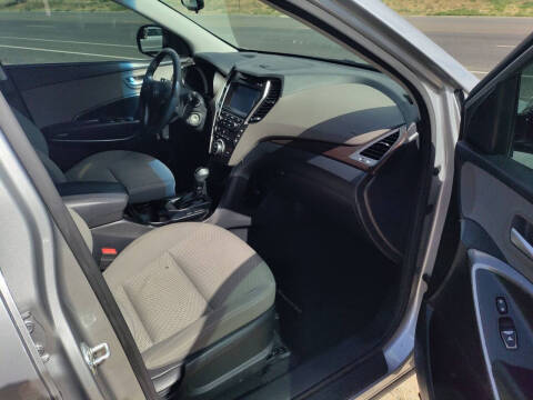 2017 Hyundai Santa Fe SE