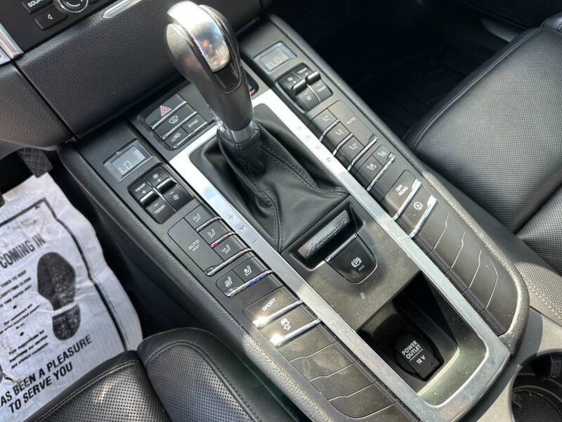 2016 Porsche Macan S