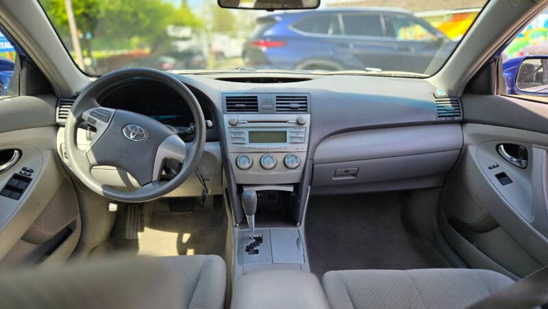 2009 Toyota Camry LE