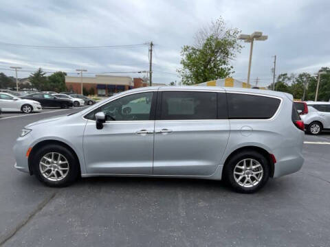 2023 Chrysler Pacifica Touring