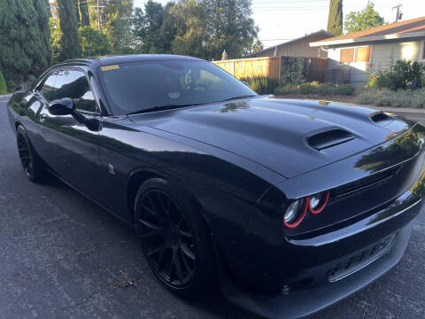 2016 Dodge Challenger 392 HEMI Scat Pack Shaker