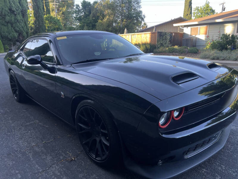 2016 Dodge Challenger 392 HEMI Scat Pack Shaker