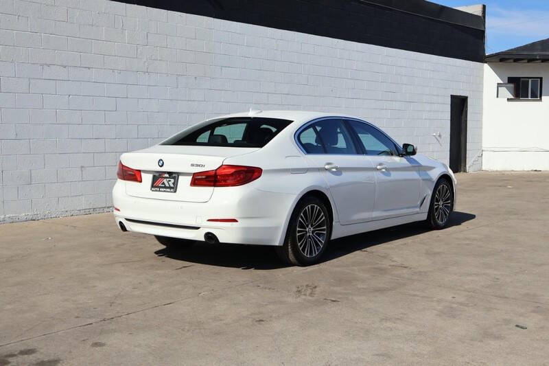 2019 BMW 5 Series 530i