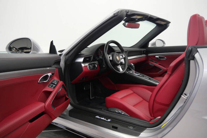 2019 Porsche 911 Turbo S