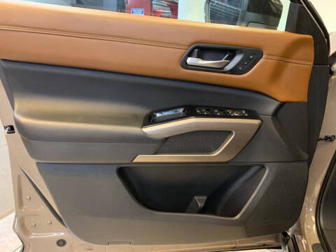 2023 Nissan Pathfinder Platinum