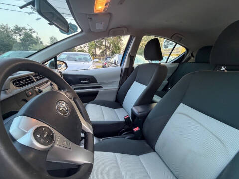 2014 Toyota Prius c Two