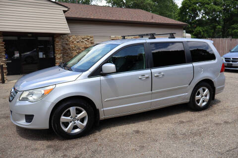 2010 Volkswagen Routan SE