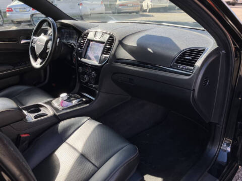 2017 Chrysler 300 S Alloy Edition