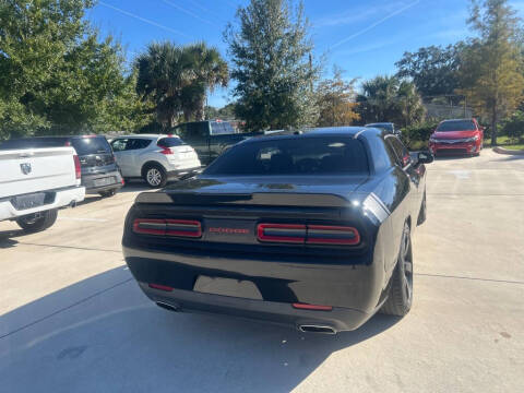 2015 Dodge Challenger SXT