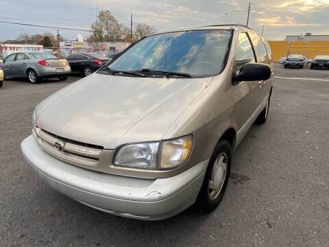 2000 Toyota Sienna for sale at 28th St Auto Sales & Service in Wilmington DE
