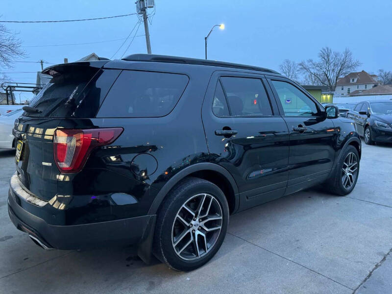 2017 Ford Explorer Sport