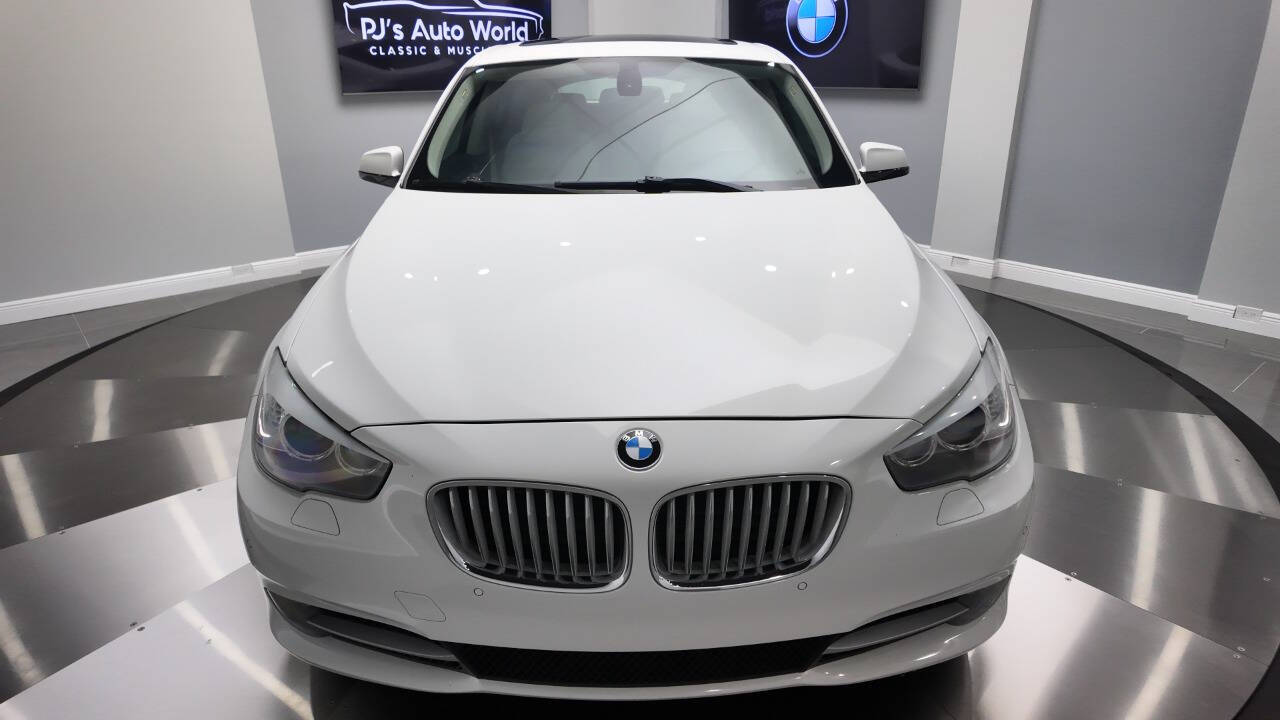 2012 BMW 5 Series 9
