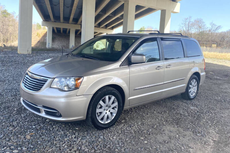 2015 Chrysler Town and Country for sale at GTO United Auto Sales LLC in Lawrenceville GA