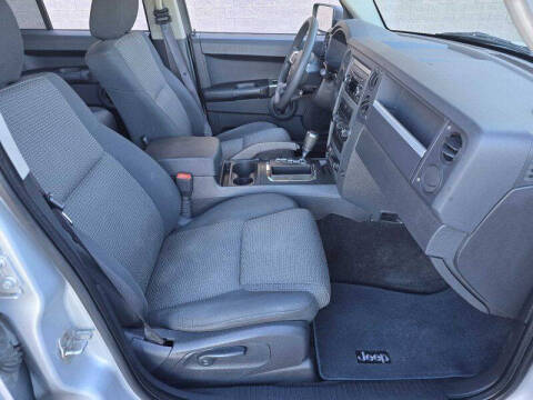 2008 Jeep Commander Sport