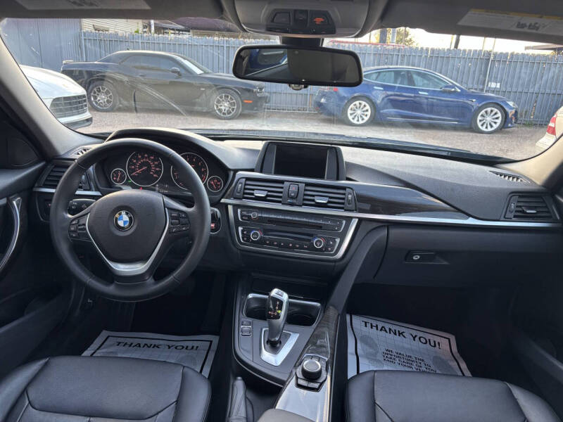 2012 BMW 3 Series 328i