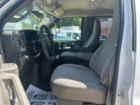 2017 Chevrolet Express LT 3500