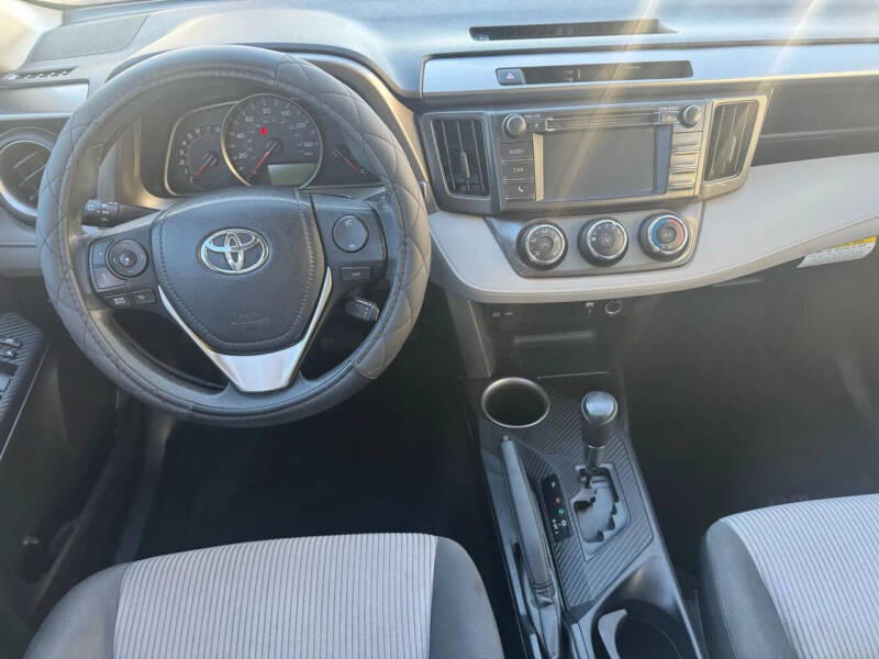 2015 Toyota RAV4 LE
