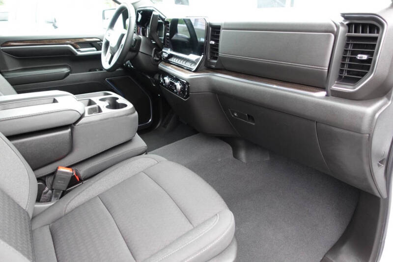 2023 GMC Sierra 1500 Elevation Standard