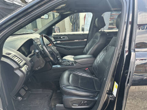2017 Ford Explorer Platinum