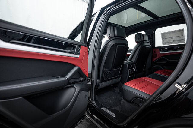 2025 Porsche Cayenne