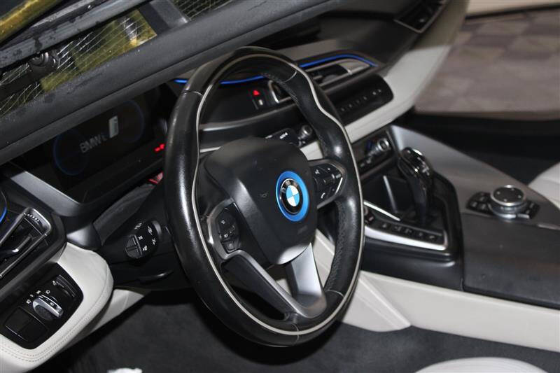 2015 BMW i8