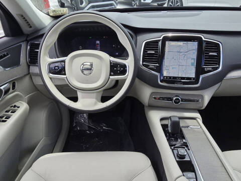 2025 Volvo XC90 B6 Plus Bright Theme 7P