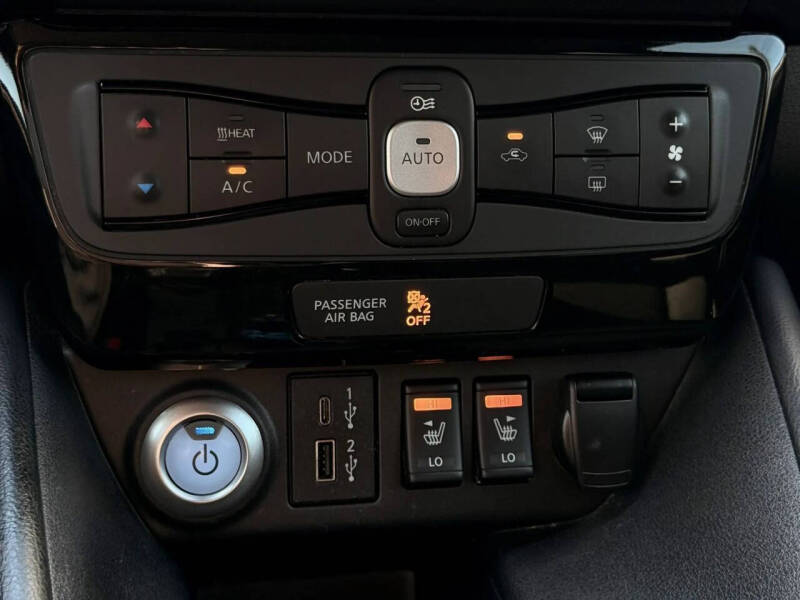 2021 Nissan LEAF SV