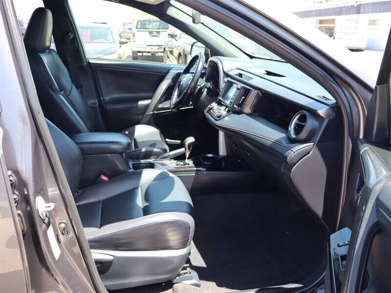 2016 Toyota RAV4 SE