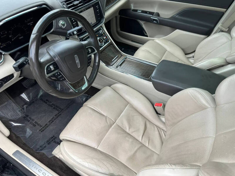 2017 Lincoln Continental Select