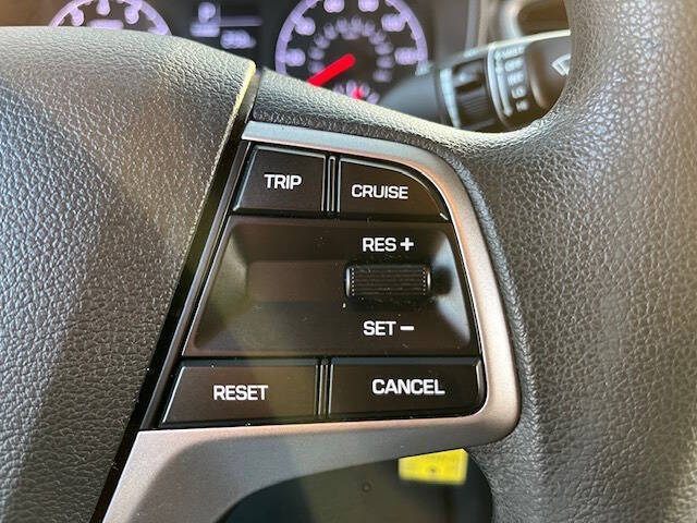 2019 Hyundai Accent SE