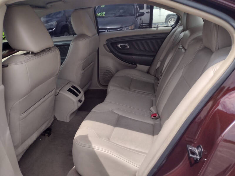 2010 Ford Taurus SEL