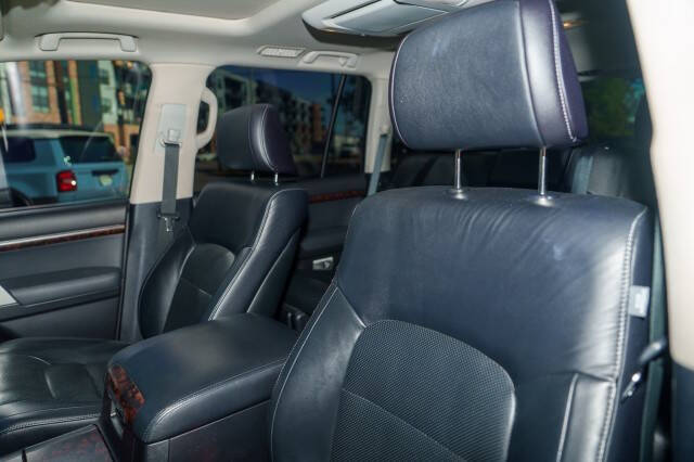 2013 Toyota Land Cruiser