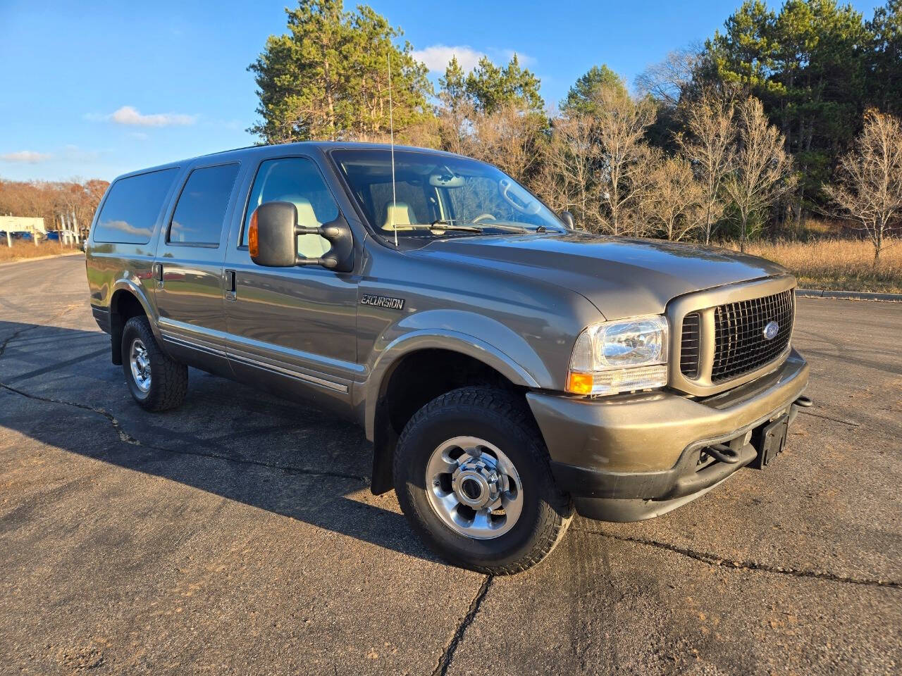 2004 Ford Excursion for sale at Dedicated Auto Sales Inc in Elk River, MN