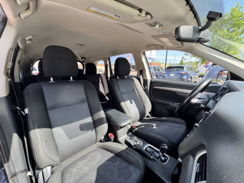 2016 Mitsubishi Outlander SE