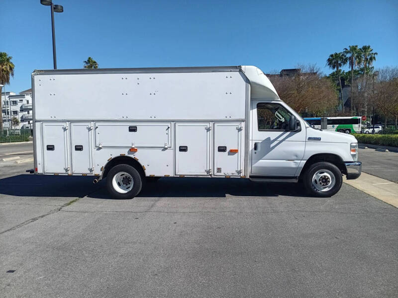 2013 Ford E-Series E-450 SD