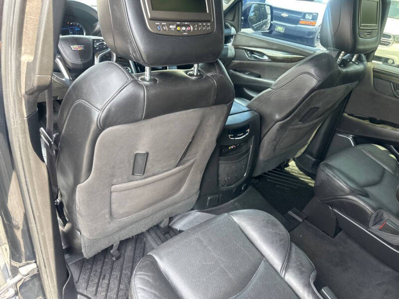 2016 Cadillac Escalade Platinum