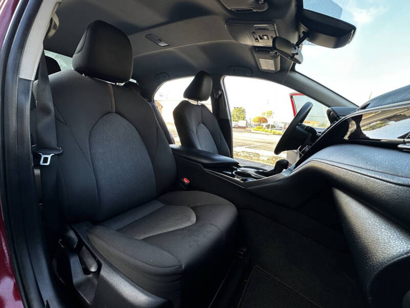 2019 Toyota Camry LE