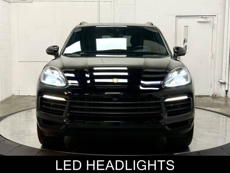 2022 Porsche Cayenne Platinum Edition