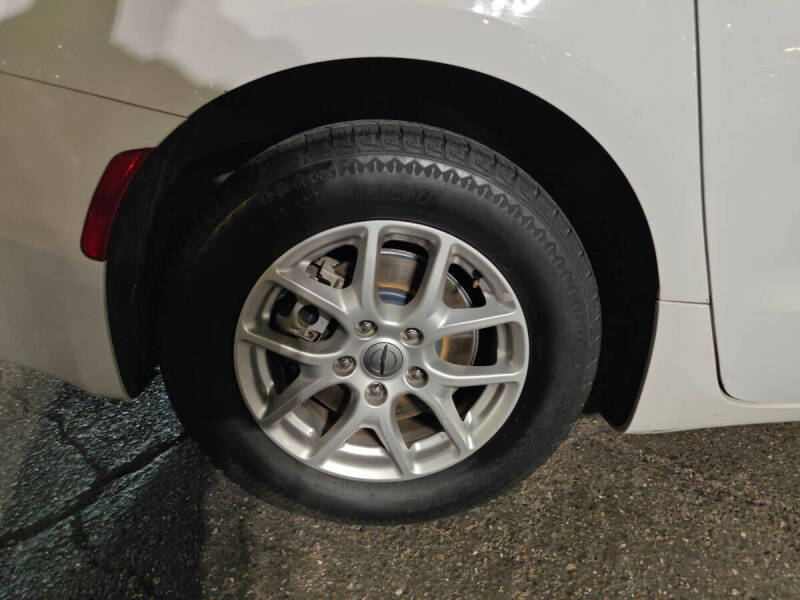 2021 Chrysler Voyager LXi