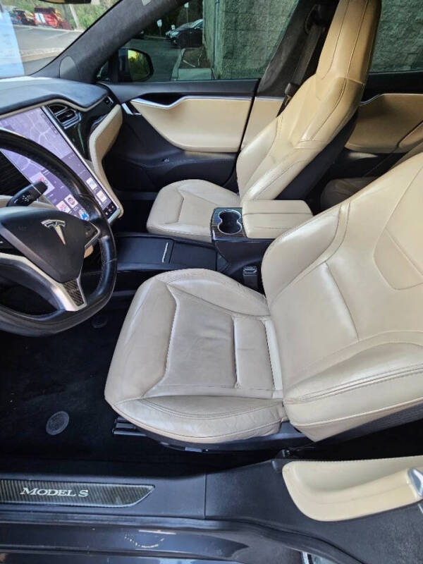 2016 Tesla Model S 90D