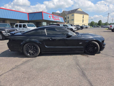 2005 Ford Mustang GT Premium